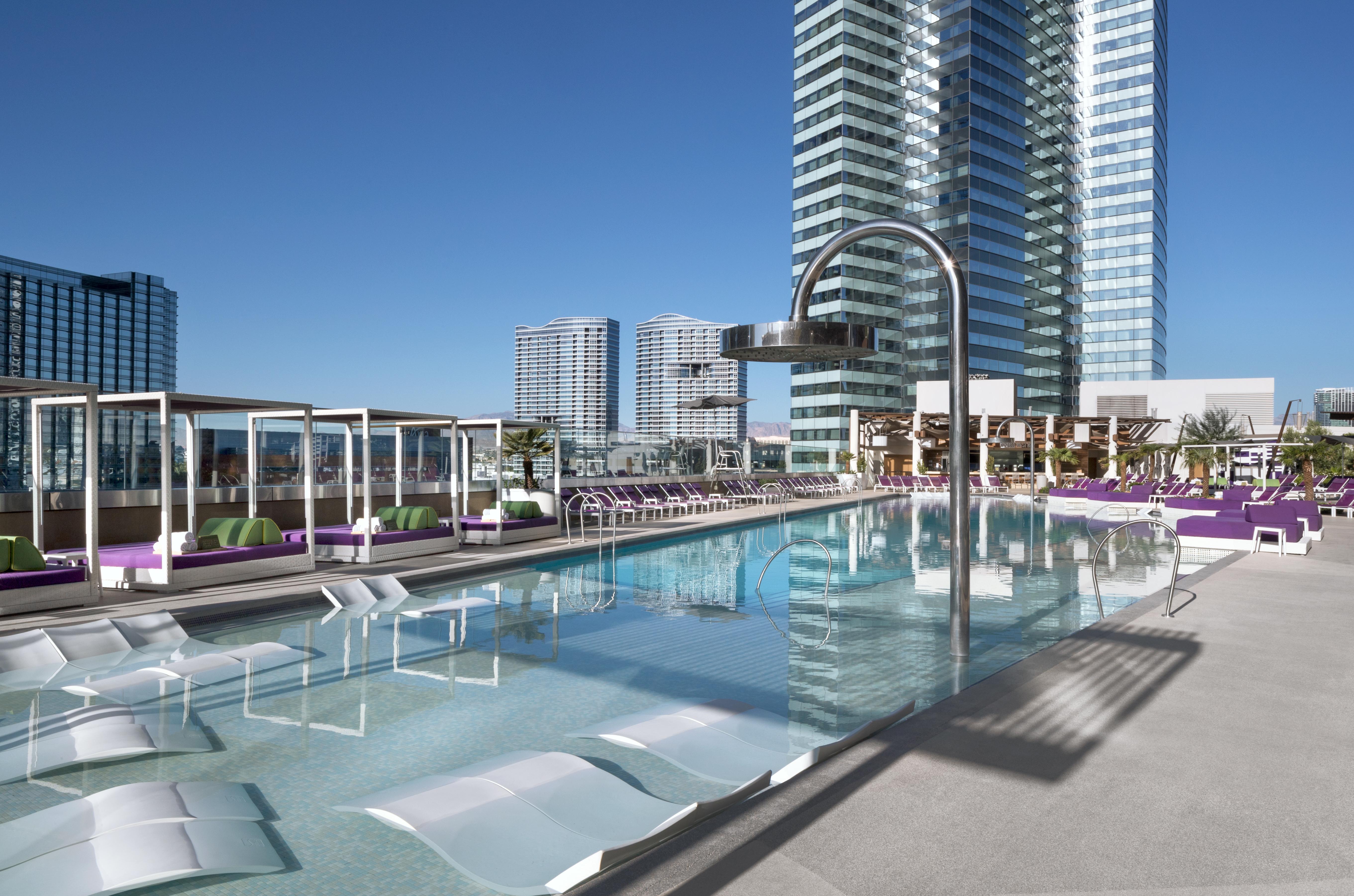 The Cosmopolitan Of Las Vegas Esterno foto The rooftop pool at the W Dallas-Fort Worth